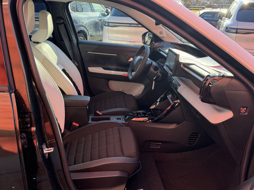 Fahrzeugabbildung Citroën e-C3 Aircross 113 Extended-R MAX + WinterP, GJR