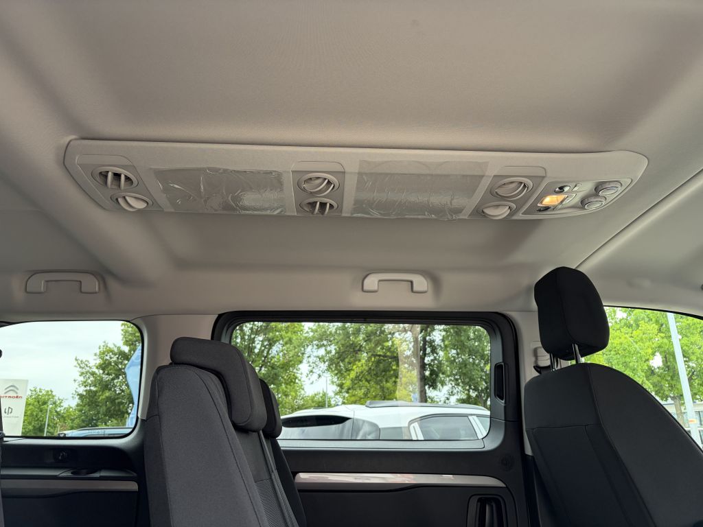 Fahrzeugabbildung Citroën SpaceTourer M Diesel 180 AT Plus + AHK, NAVI, 8S