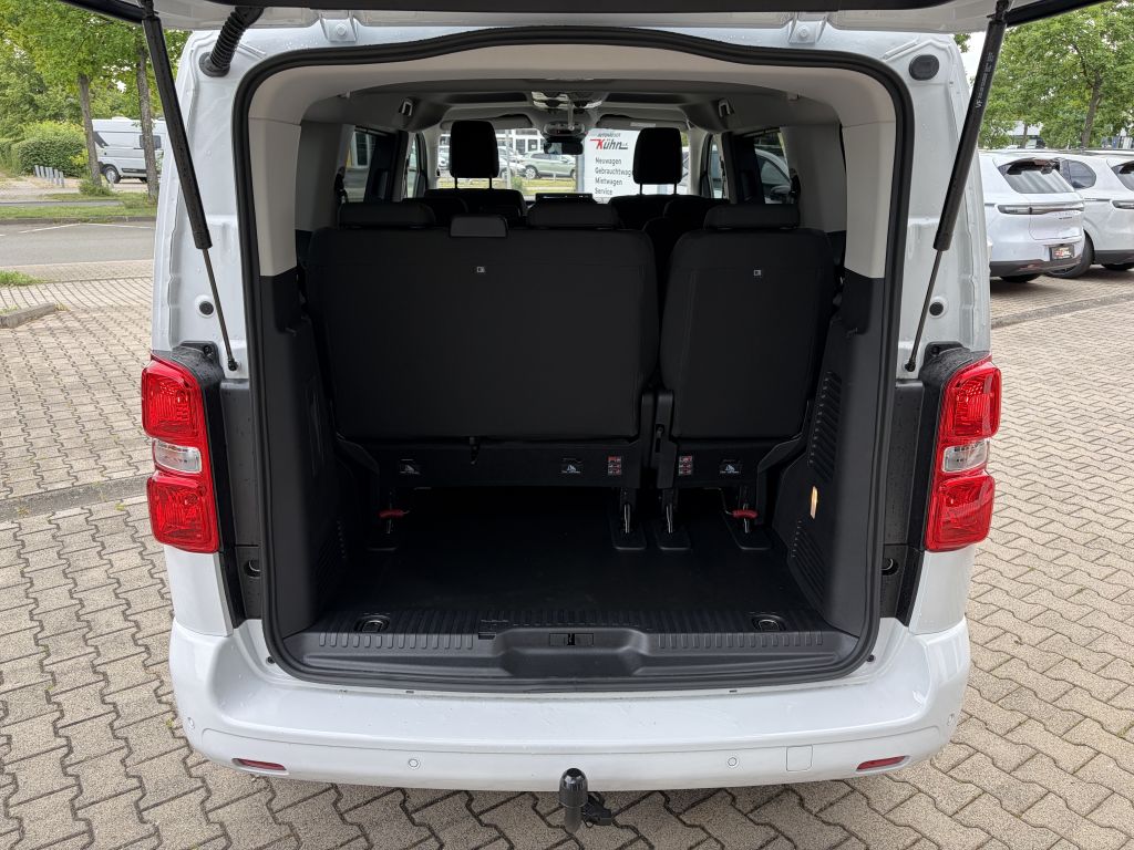 Fahrzeugabbildung Citroën SpaceTourer M Diesel 180 AT Plus + AHK, NAVI, 8S