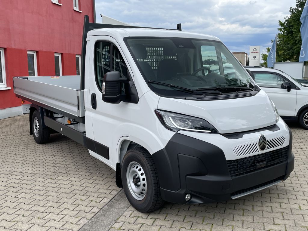 Fahrzeugabbildung Citroën Jumper Pritsche 35 Heavy L4 BlueHDi 180 Automat.