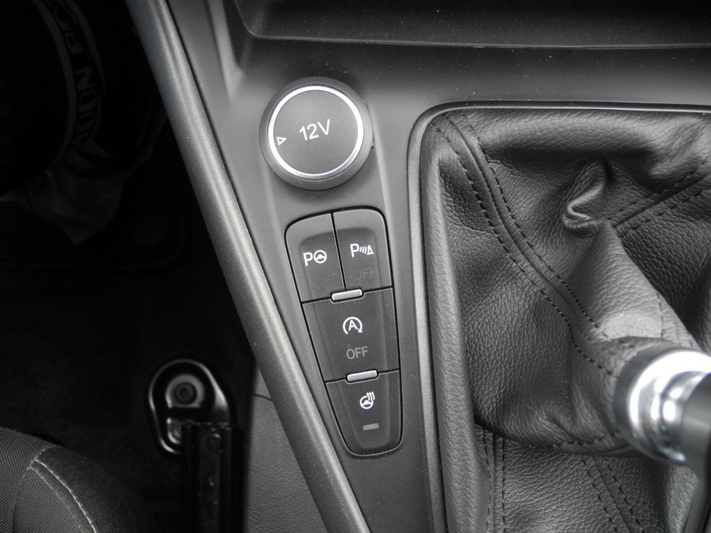 Fahrzeugabbildung Ford Focus 1.0 COOL&CONNECT - Navi, Parkass., Tempo