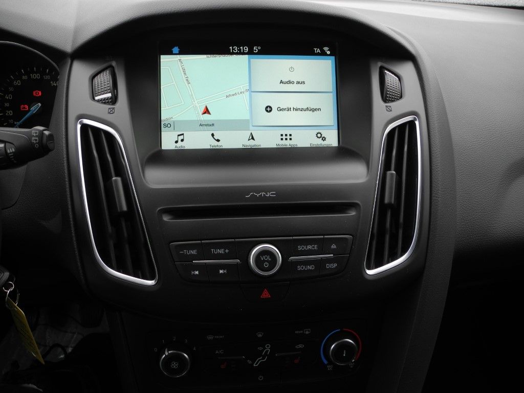 Fahrzeugabbildung Ford Focus 1.0 COOL&CONNECT - Navi, Parkass., Tempo