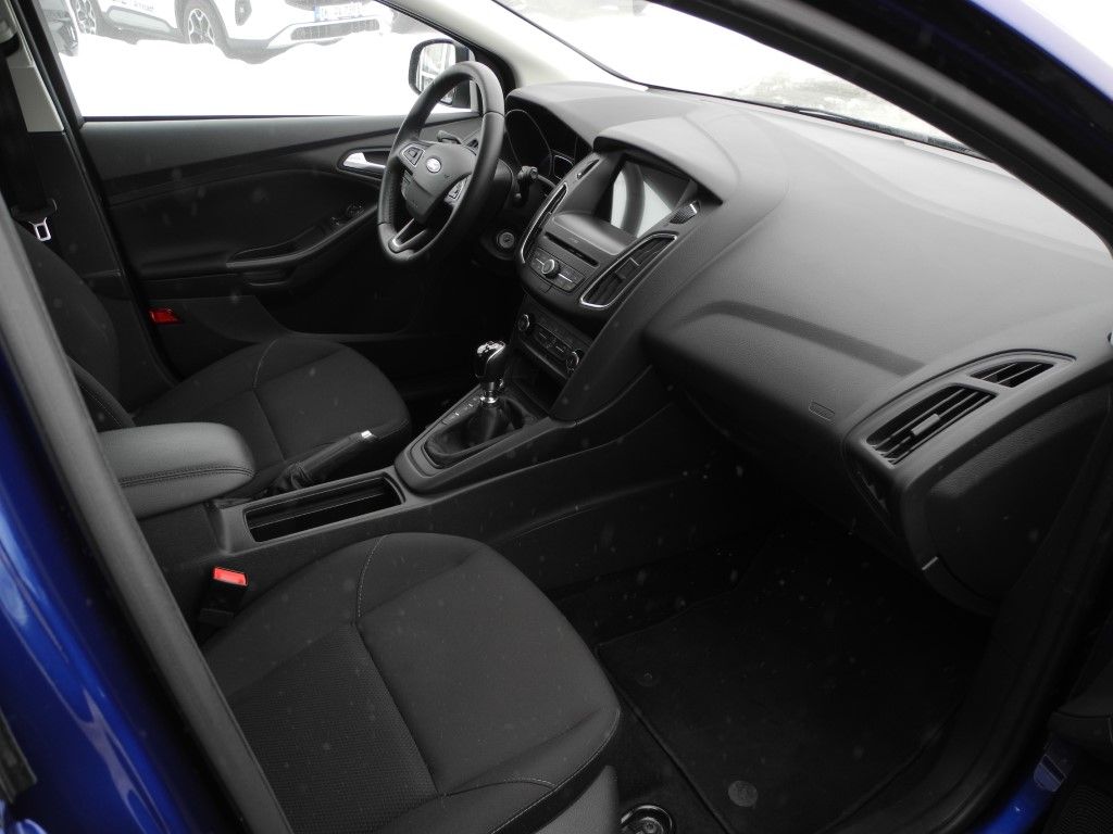 Fahrzeugabbildung Ford Focus 1.0 COOL&CONNECT - Navi, Parkass., Tempo