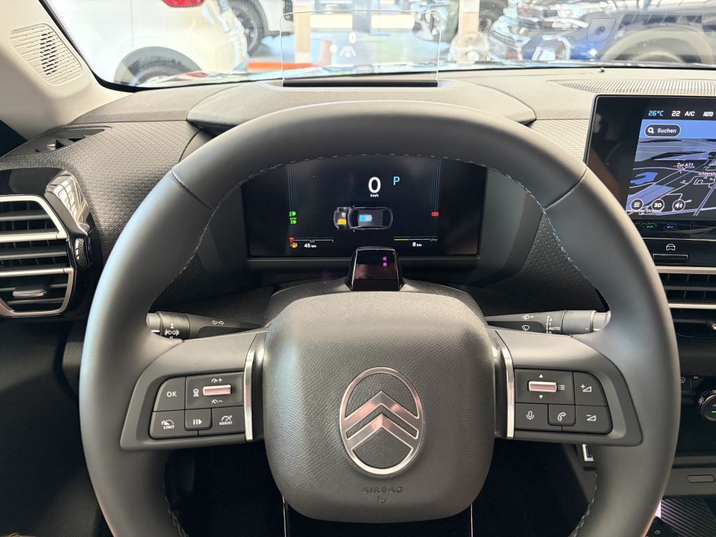 Fahrzeugabbildung Citroën C4 Hybrid 145 TEAM D + Allwetterreifen