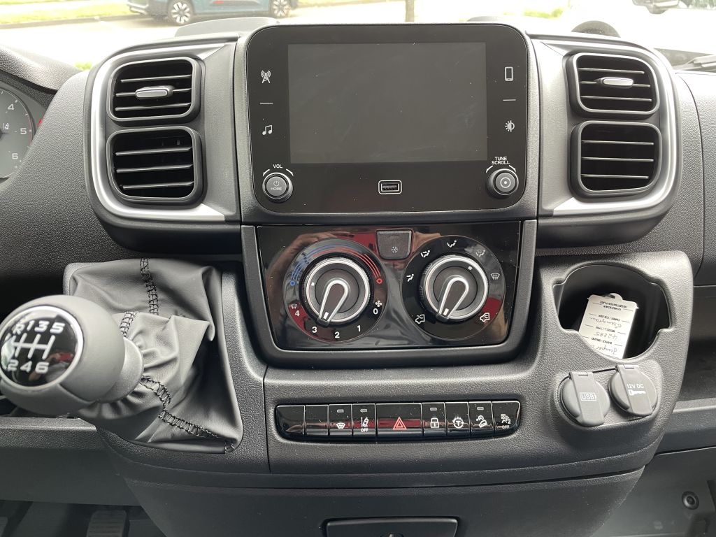 Fahrzeugabbildung Citroën Jumper Kawa 35 Heavy L2H2 BlueHDi 180 + Winter-P