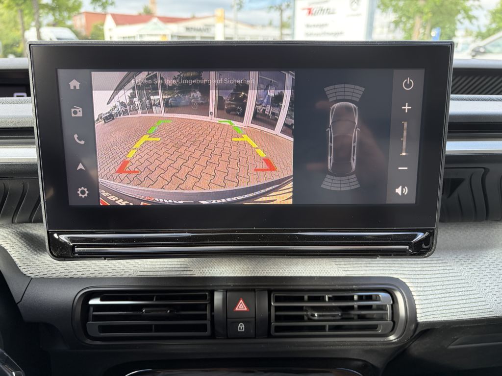 Fahrzeugabbildung Citroën C3 Aircross Turbo 100 PLUS + Winter, 7-Sitz, NAV