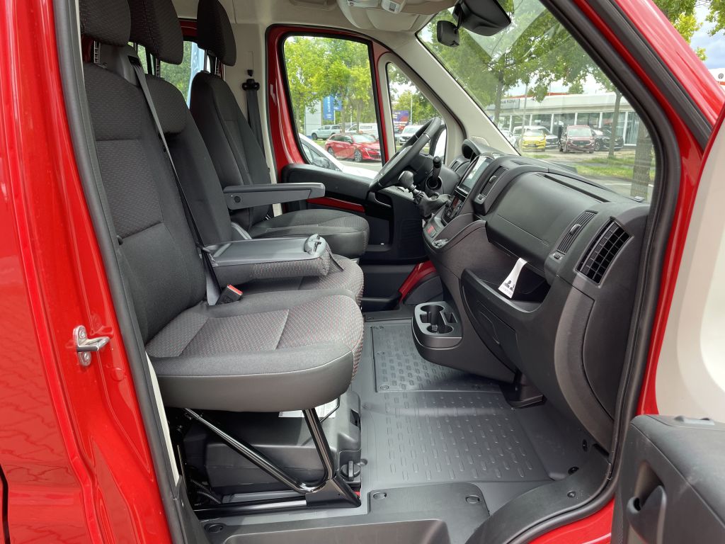 Fahrzeugabbildung Citroën Jumper Pritsche Doka 35 Heavy L3 BlueHDi 165