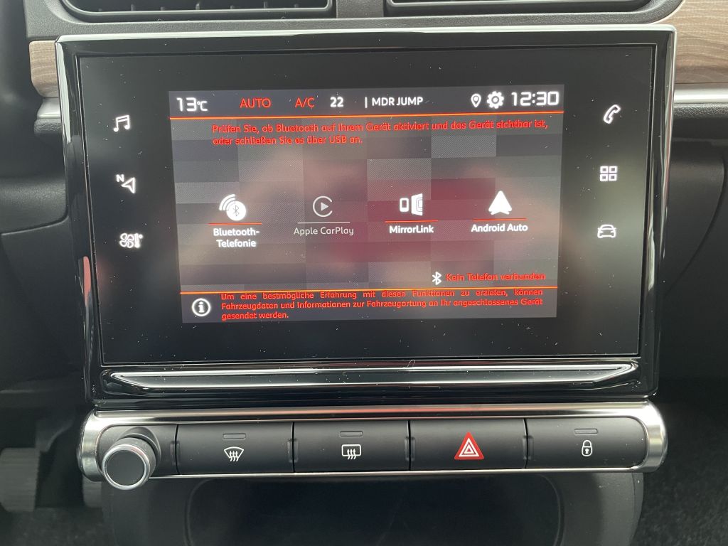 Fahrzeugabbildung Citroën C3 PureTech 83 Plus + Ganzjahresreifen, Sitzheiz