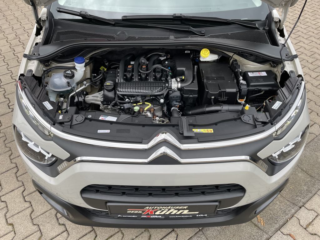 Fahrzeugabbildung Citroën C3 PureTech 83 Plus + Ganzjahresreifen, Sitzheiz