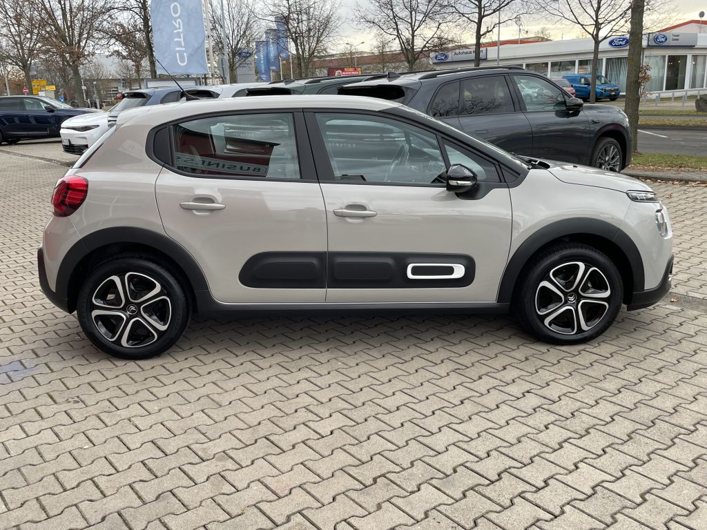 Fahrzeugabbildung Citroën C3 PureTech 83 Plus + Ganzjahresreifen, Sitzheiz