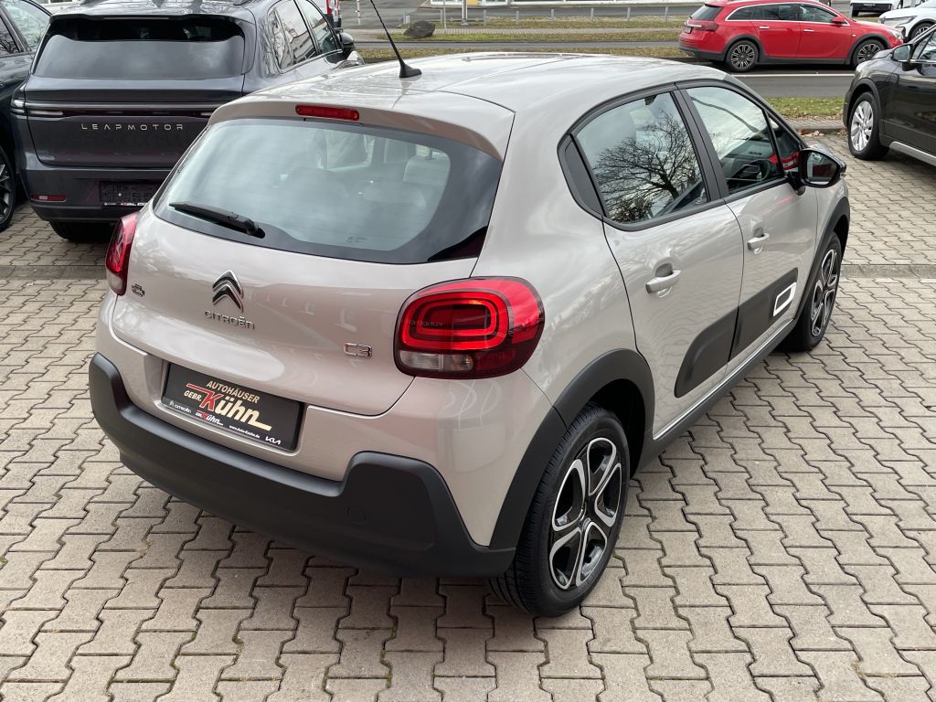 Fahrzeugabbildung Citroën C3 PureTech 83 Plus + Ganzjahresreifen, Sitzheiz