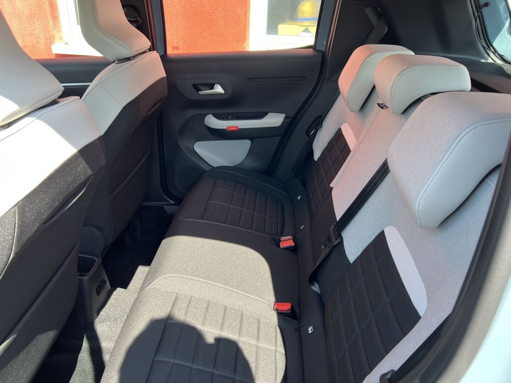 Fahrzeugabbildung Citroën C3 Turbo 100 Stop&Start PLUS Winter Paket Plus
