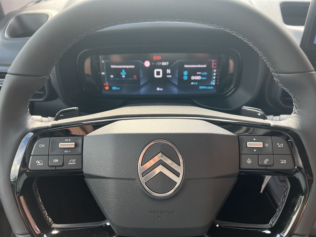 Fahrzeugabbildung Citroën Berlingo MPV M BlueHDi 130 EAT8 PLUS Style & Comfort