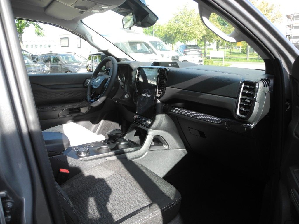 Fahrzeugabbildung Ford Ranger 3,0 l Doka Autm. XLT - Hardtop, Standh.