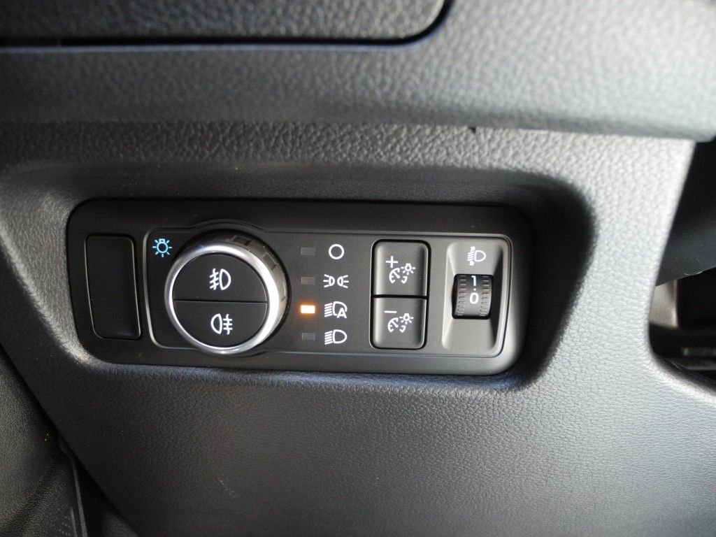 Fahrzeugabbildung Ford Ranger 3,0 l Doka Autm. XLT - Hardtop, Standh.