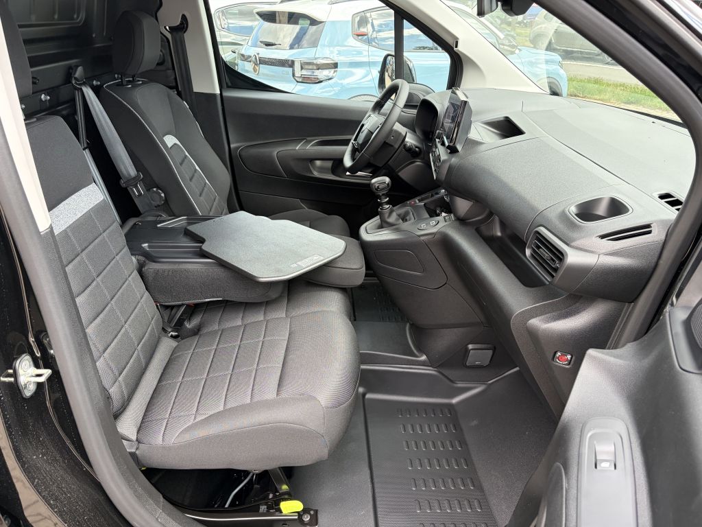 Fahrzeugabbildung Citroën Berlingo M Diesel 130 + Winter, 2x Schiebetür