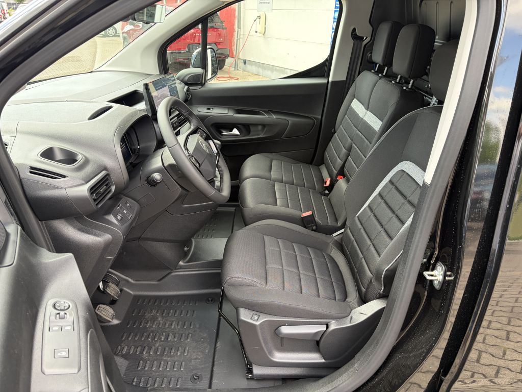 Fahrzeugabbildung Citroën Berlingo M Diesel 130 + Winter, 2x Schiebetür