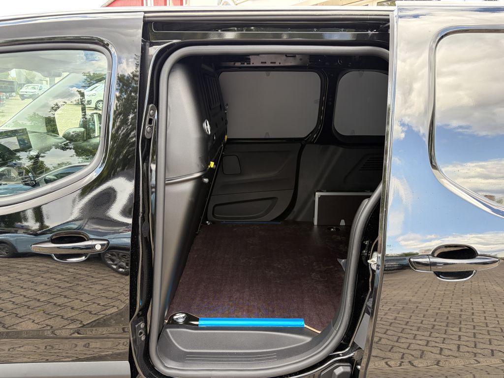 Fahrzeugabbildung Citroën Berlingo M Diesel 130 + Winter, 2x Schiebetür