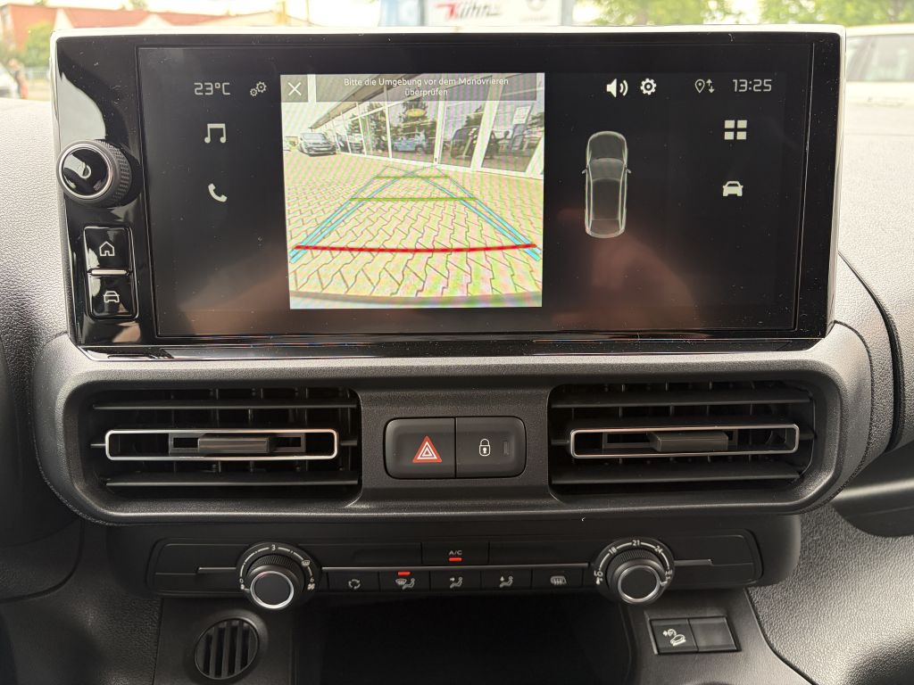 Fahrzeugabbildung Citroën Berlingo M Benzin 110 + 2 Schiebet verglast, AHK