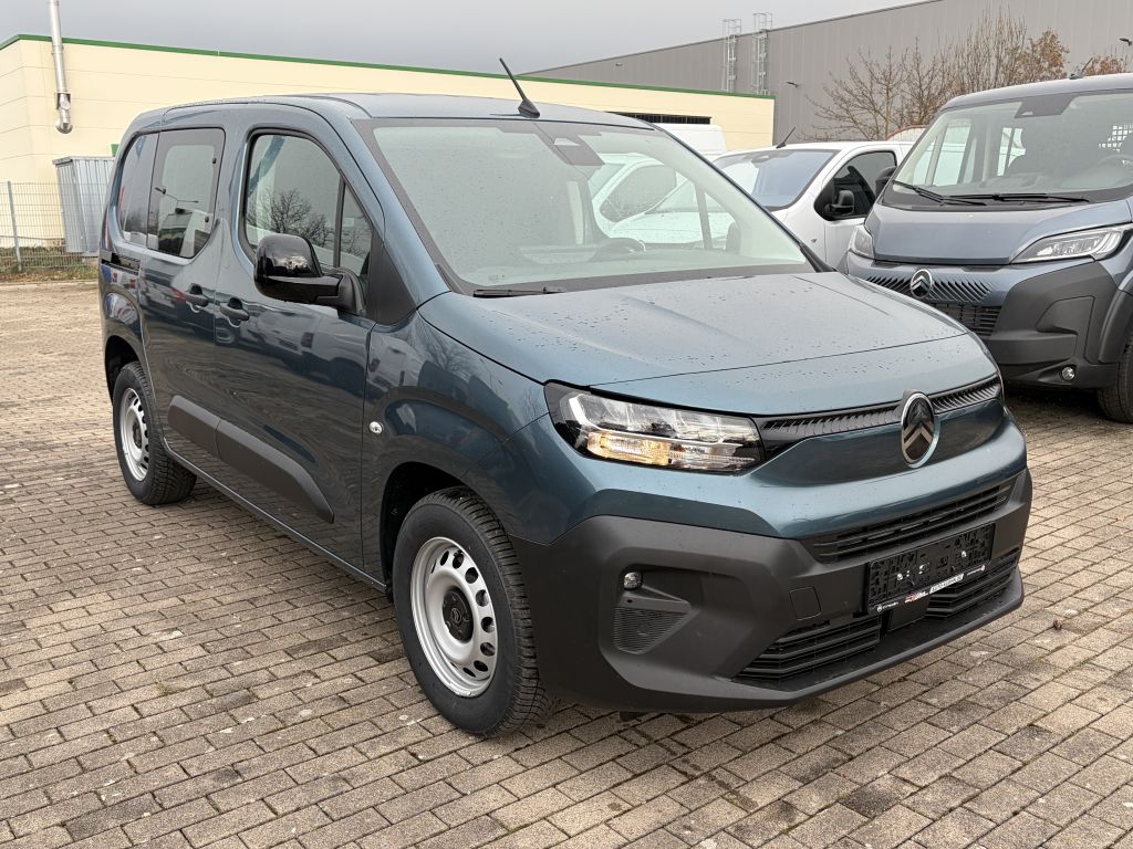 Fahrzeugabbildung Citroën Berlingo M Benzin 110 + 2 Schiebet verglast, AHK