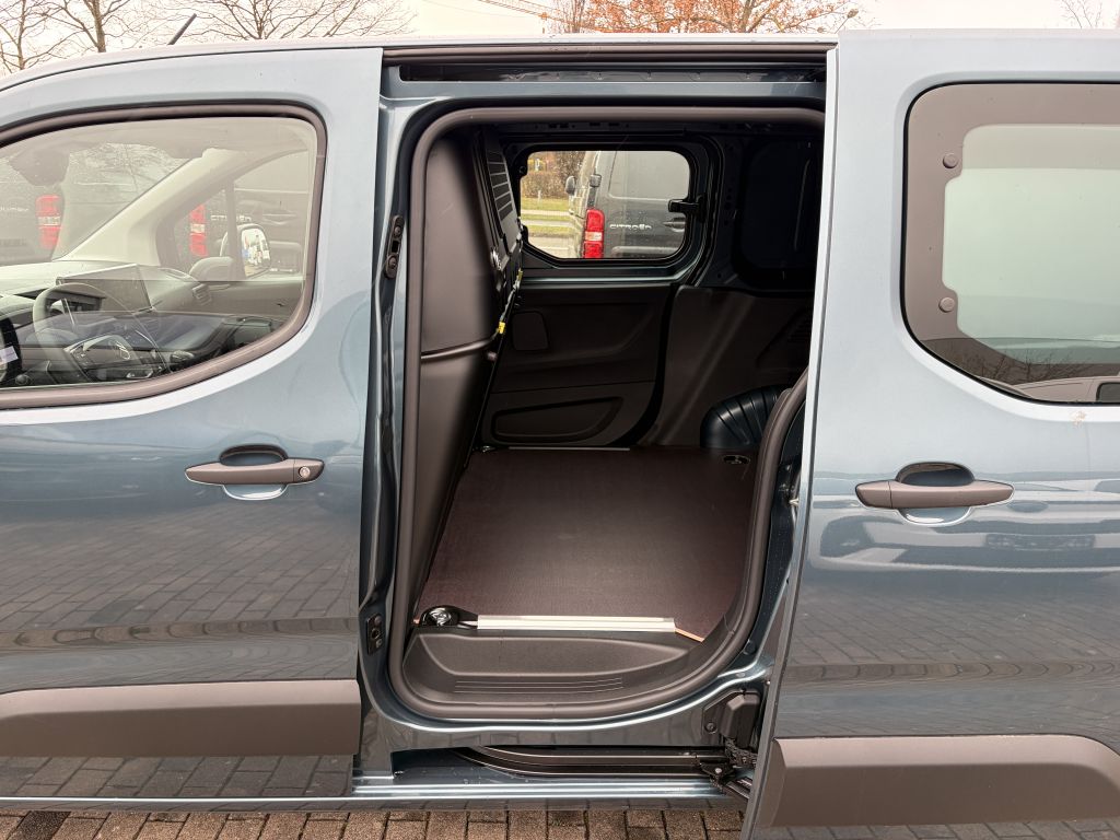 Fahrzeugabbildung Citroën Berlingo M Benzin 110 + 2 Schiebet verglast, AHK