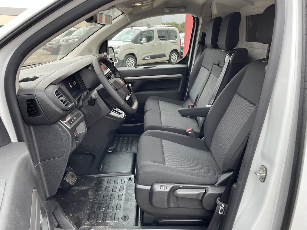 Fahrzeugabbildung Citroën Jumpy Lang BlueHDi 180 EAT8 + 2x Schiebetür, AHK