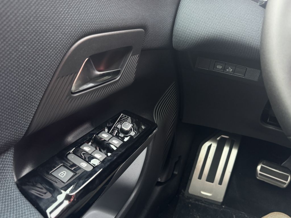 Fahrzeugabbildung Citroën C5 Aircross Hybrid 145 MAX Winter-Paket AHK