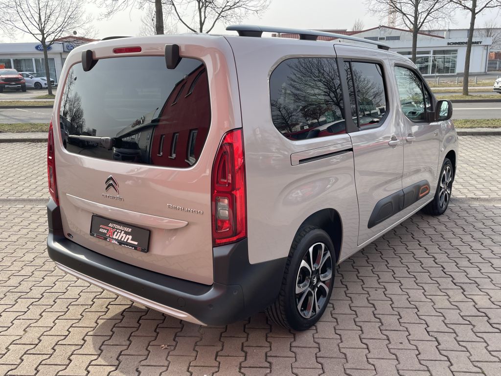 Fahrzeugabbildung Citroën Berlingo XL BlueHDi 130 Shine + Navi, Mittelkon.