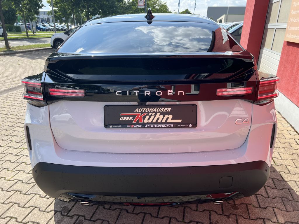 Fahrzeugabbildung Citroën C4 PureTech 130 S&S EAT8 MAX Techno Winter Paket