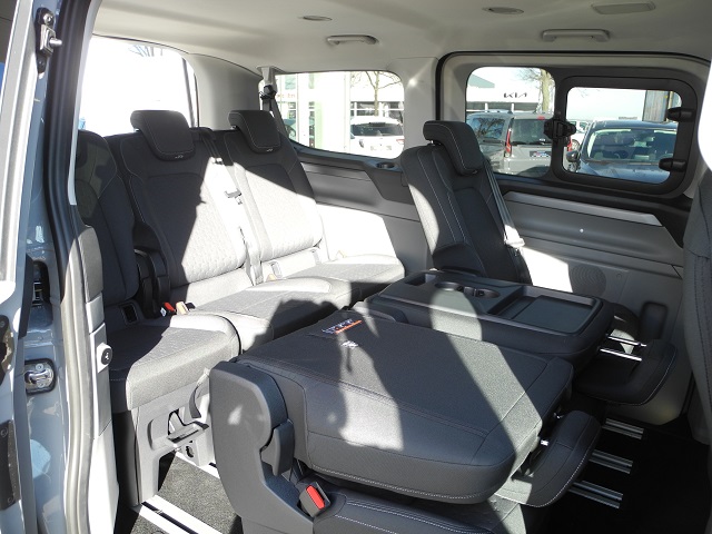 Fahrzeugabbildung Ford Tourneo Custom L1 ATM 4x4 Titanium -BEST.-FZG.-