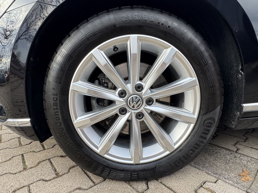Fahrzeugabbildung Volkswagen Passat Variant 2.0 TDI BlueMotion Highline