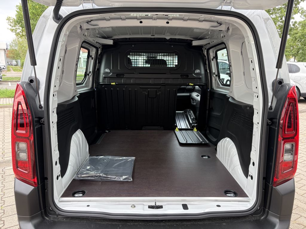 Fahrzeugabbildung Citroën Berlingo M Benzin 110 + Heckklappe, AHK, 2 S-Tür