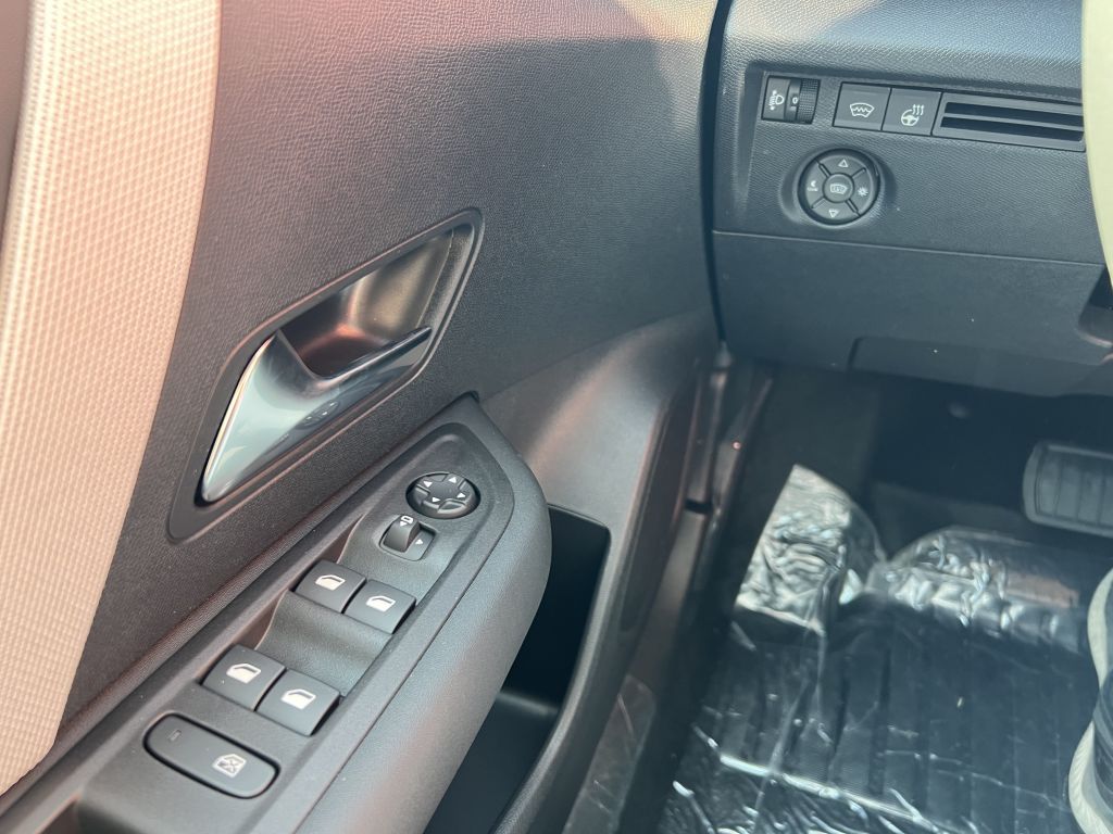 Fahrzeugabbildung Citroën C4 PureTech 130 Stop&Start EAT8 MAX