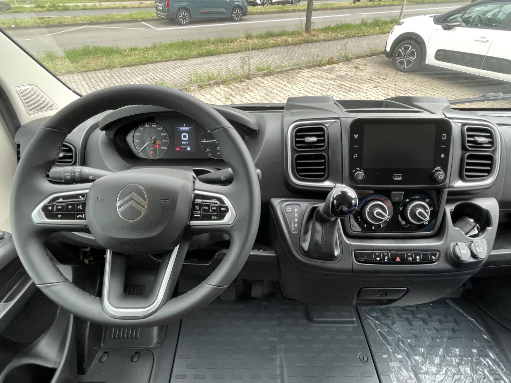 Fahrzeugabbildung Citroën Jumper Kawa 35 Heavy L2H2 BlueHDi 180 Autom.
