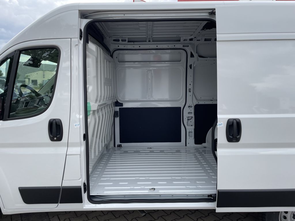 Fahrzeugabbildung Citroën Jumper Kawa 35 Heavy L2H2 BlueHDi 180 Autom.