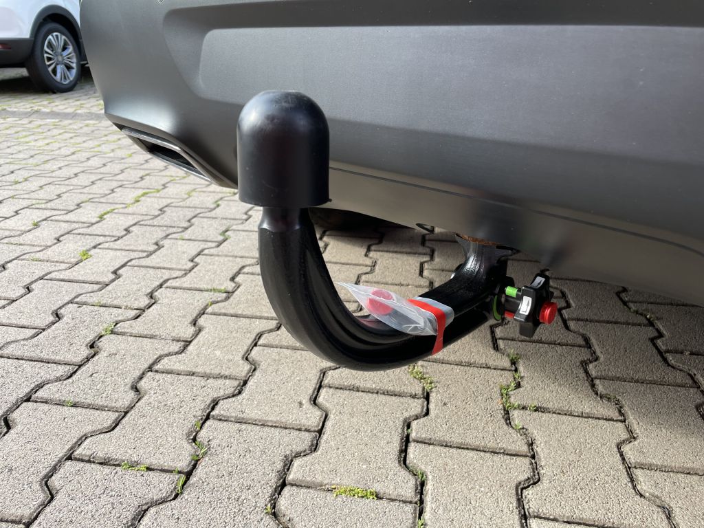 Fahrzeugabbildung Citroën C5 Aircross BlueHDi 180 EAT8 Shine Pack + AHK