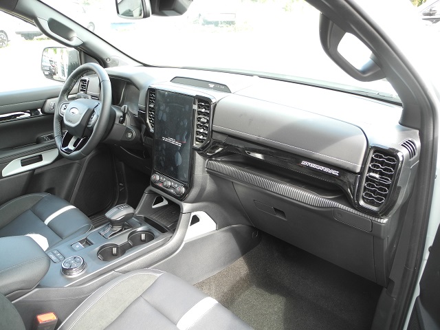 Fahrzeugabbildung Ford Ranger 2,3 l Doka PHEV Stormtrak - eRollo, AHK