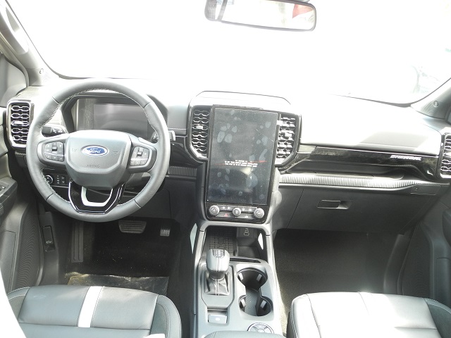 Fahrzeugabbildung Ford Ranger 2,3 l Doka PHEV Stormtrak - eRollo, AHK