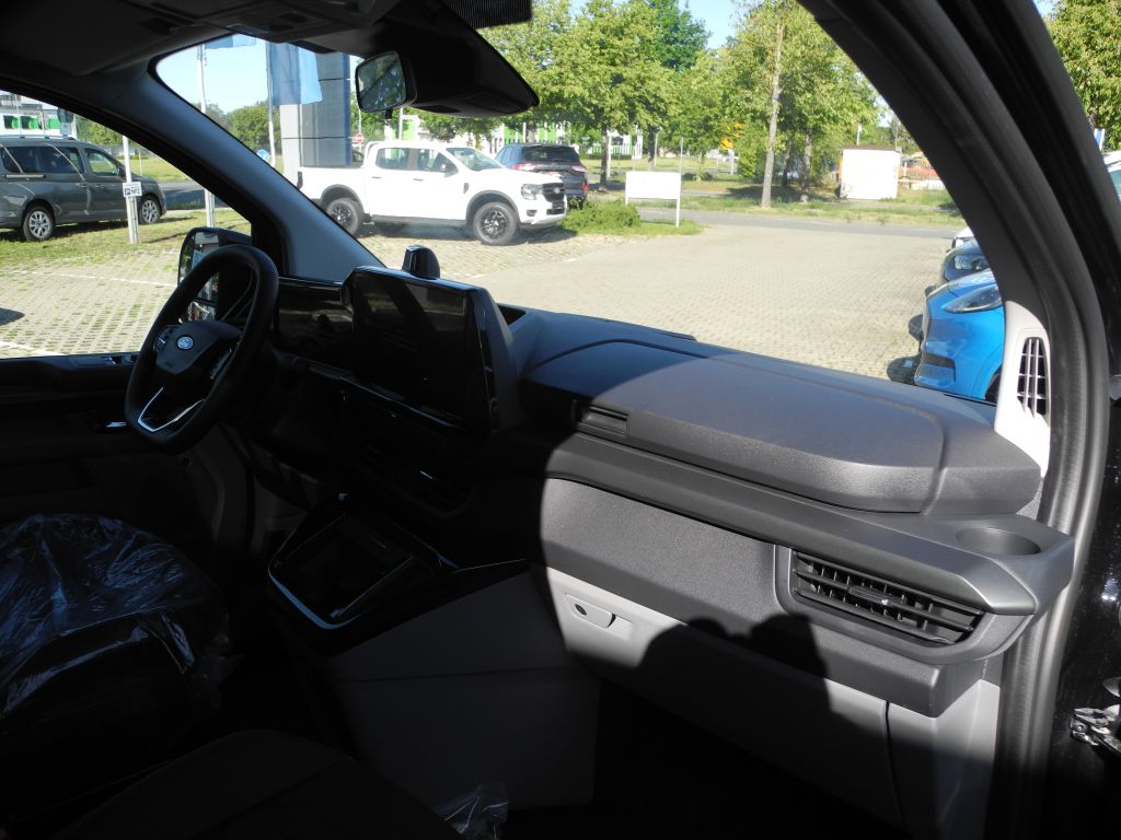 Fahrzeugabbildung Ford Tourneo Custom L2 4x4 Autm. Titanium X- Exklusiv