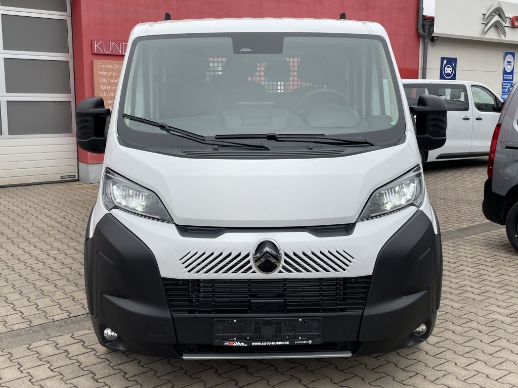 Fahrzeugabbildung Citroën Jumper Pritsche Doka 35 Heavy L4 BlueHDi 180