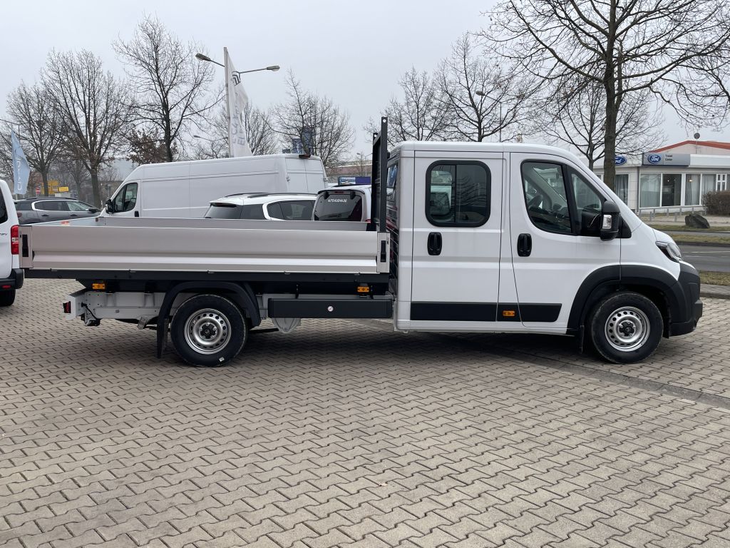 Fahrzeugabbildung Citroën Jumper Pritsche Doka 35 Heavy L4 BlueHDi 180