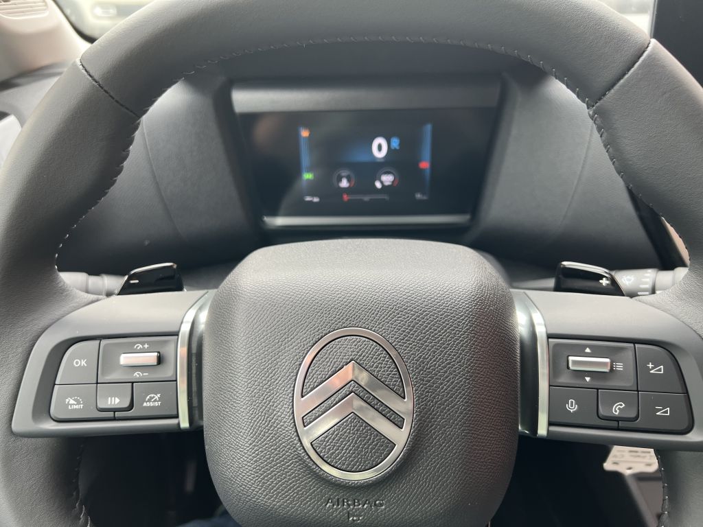 Fahrzeugabbildung Citroën C4 PureTech 130 Stop&Start EAT8 PLUS
