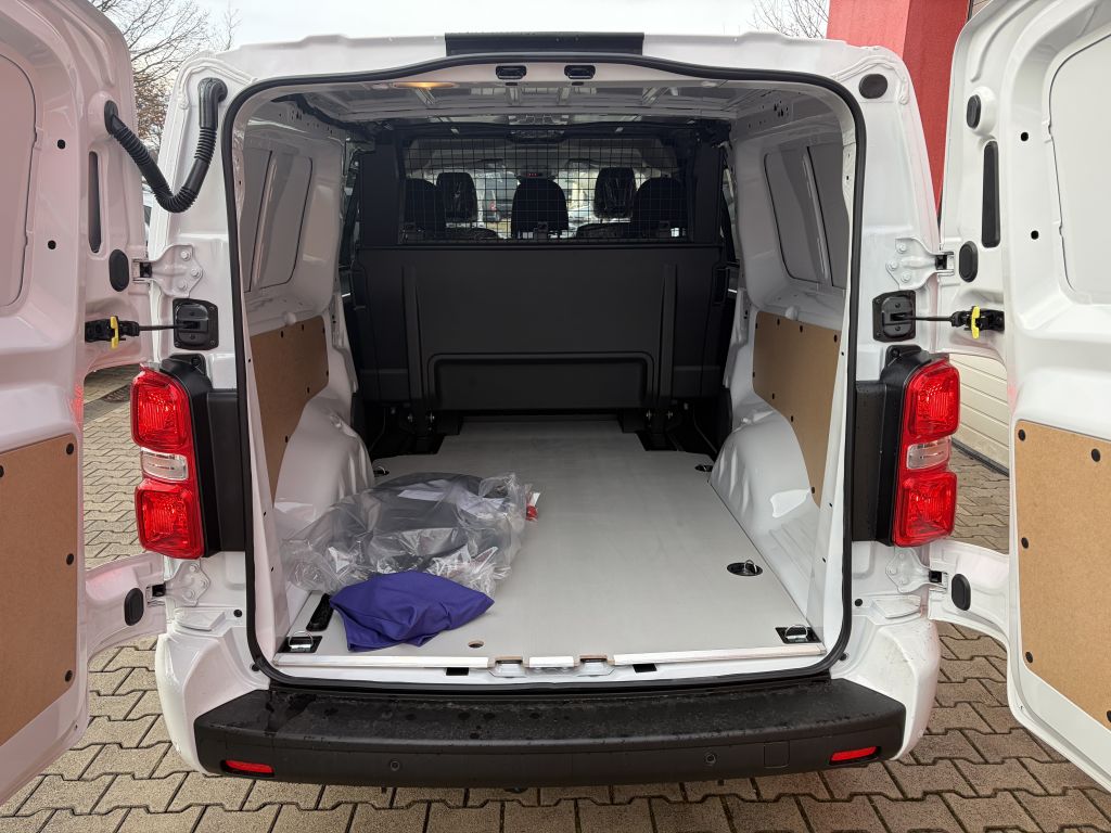 Fahrzeugabbildung Citroën Jumpy Flexkabine XL 2.2 Diesel 150 Man + 5-Sitze