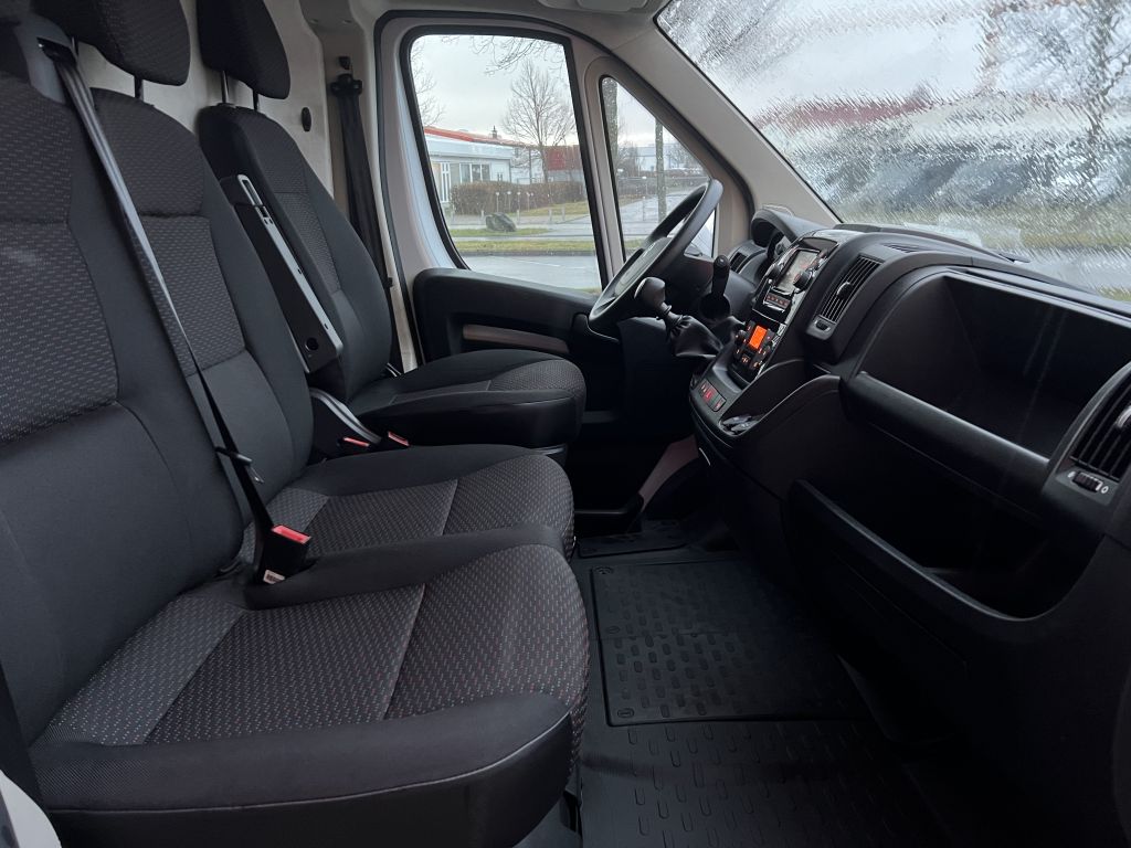 Fahrzeugabbildung Citroën Jumper Kawa 35 L4H3 Heavy S&S Club BlueHDi 140