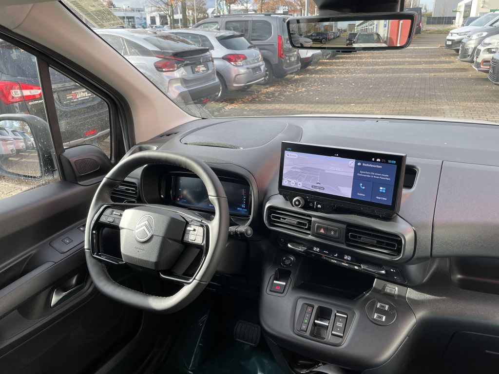 Fahrzeugabbildung Citroën Berlingo XL Diesel 130 Automatik + Webasto, ACC