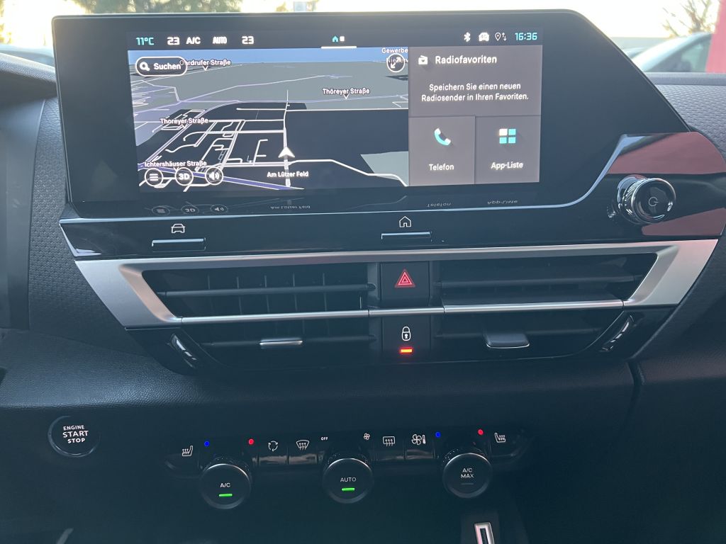 Fahrzeugabbildung Citroën C4 Hybrid 145 MAX Winter & Techno Paket