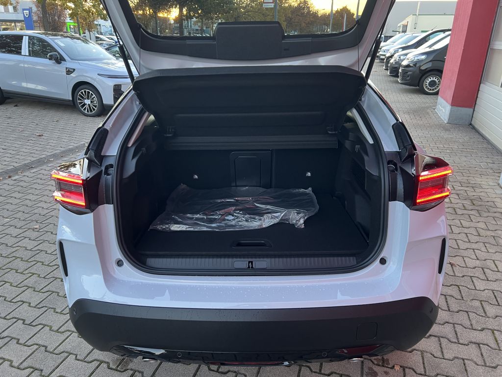 Fahrzeugabbildung Citroën C4 Hybrid 145 MAX Winter & Techno Paket