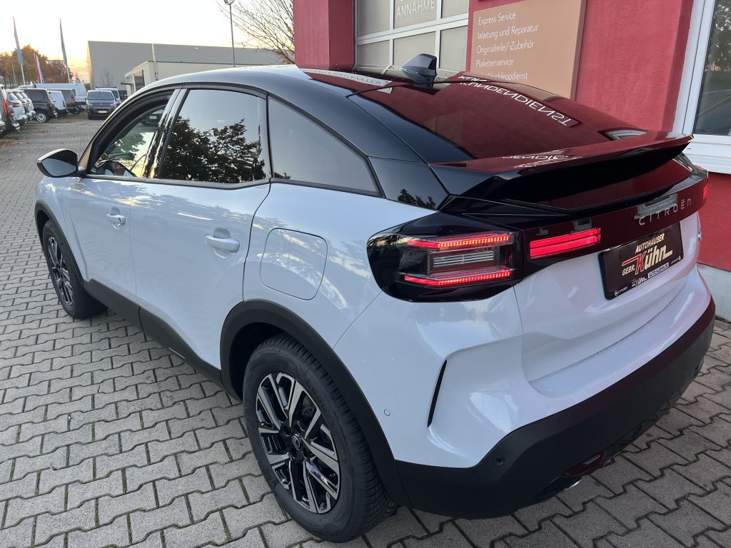 Fahrzeugabbildung Citroën C4 Hybrid 145 MAX Winter & Techno Paket