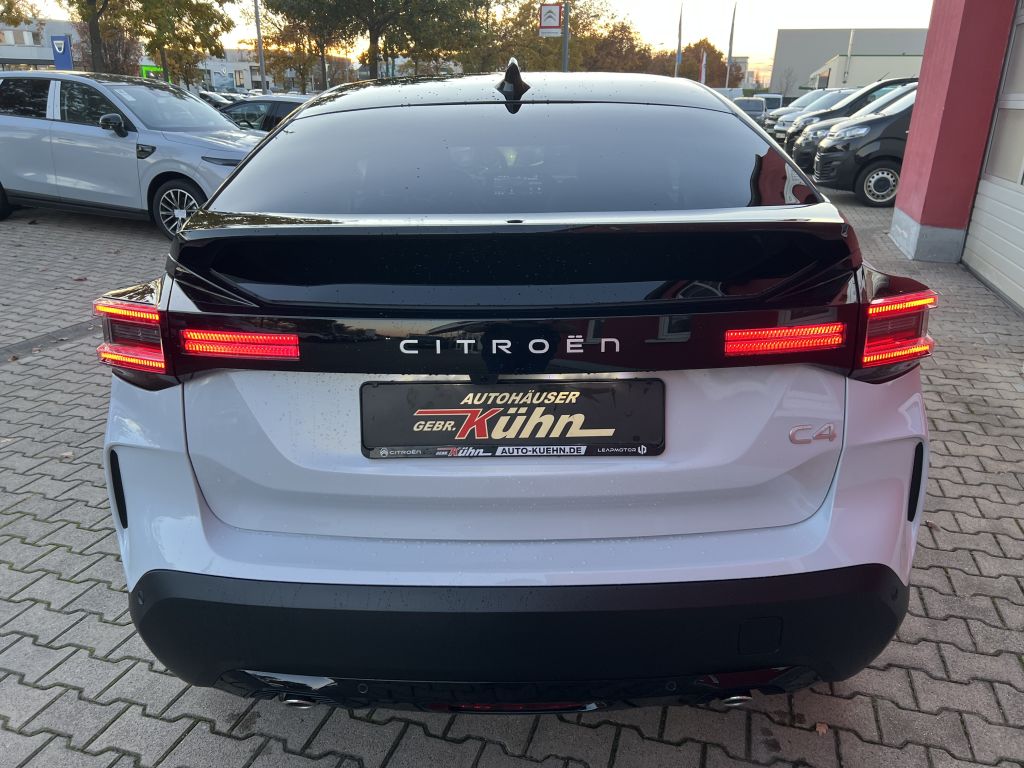 Fahrzeugabbildung Citroën C4 Hybrid 145 MAX Winter & Techno Paket