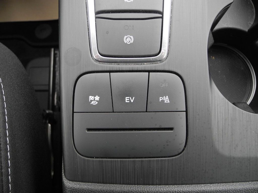 Fahrzeugabbildung Ford Kuga PHEV TITANIUM - AHK, eHeckkl., Allwetter